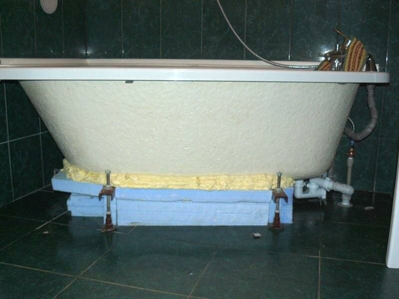 Как закрепить стальную ванну, чтобы не качалась. как укрепить ванну, чтобы не шаталась как закрепить железную ванну на ножках фотоотчет