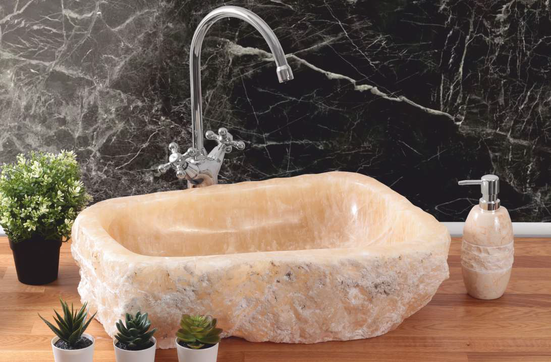 Выбор ванны из искусственного или натурального и литого камня: сравнение моделей