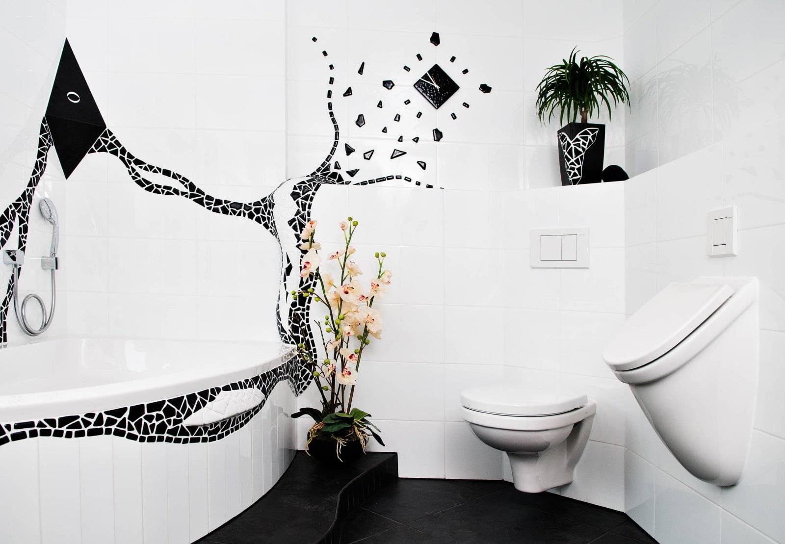 Наклейки на кафель в ванную: способы украшения интерьера