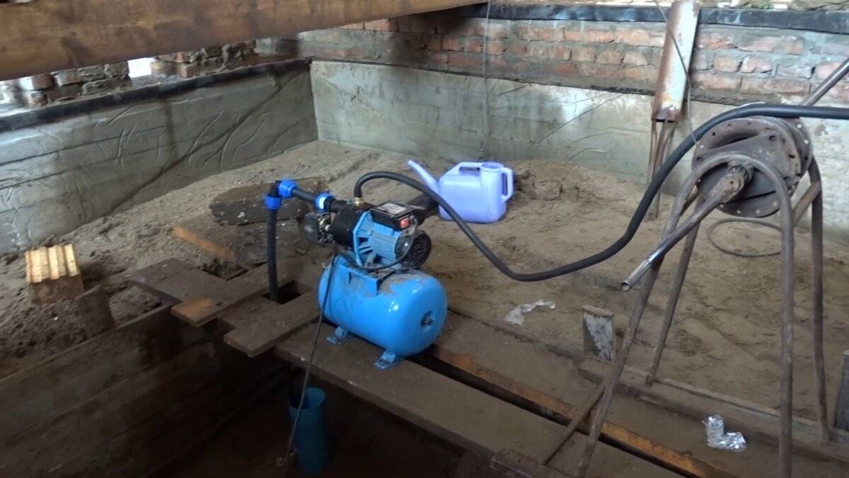 Насосная станция для скважины: как установить насосную станцию на скважину, установка в скважину на воду станции подачи воды, забор воды из скважины
