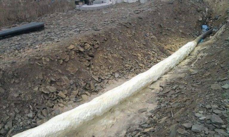 Как утеплить водопроводную трубу в земле: варианты, особенности монтажа