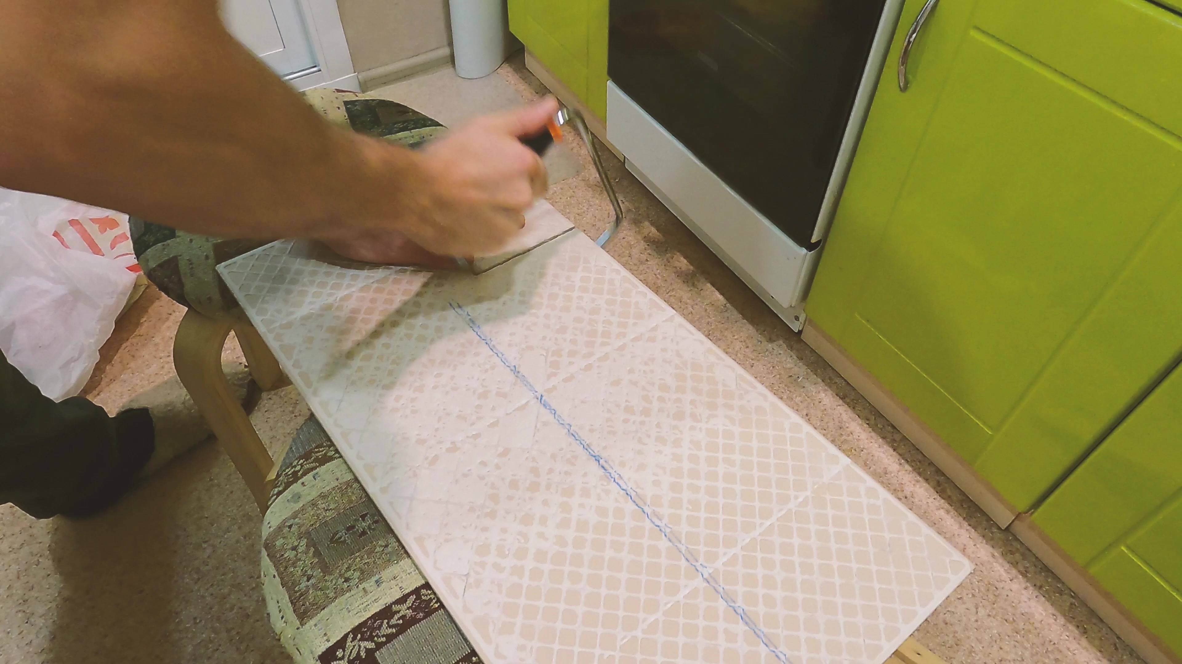 Чем резать керамическую плитку, чтобы получить идеальный результат без особых усилий