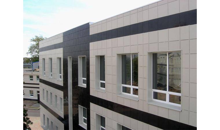 Вентилируемый фасад из керамогранита: технология монтажа
