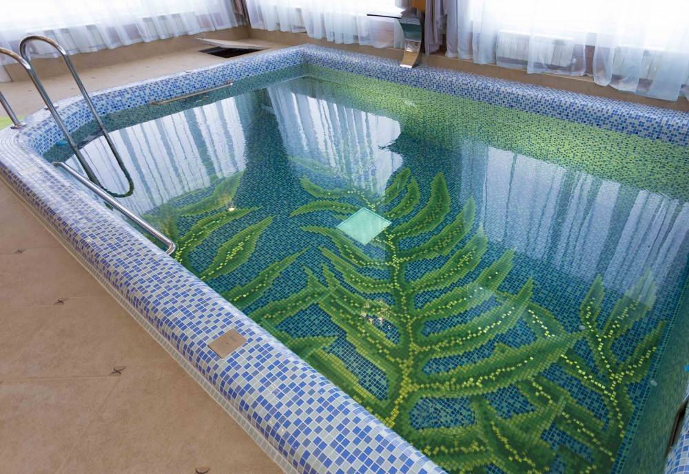 Облицовка бассейна плиткой и мозаикой
