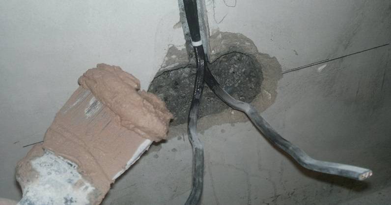 Как и чем заделать штробы в стене