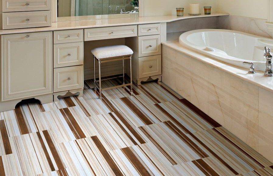 Линолеум для ванной комнаты и можно ли стелить в деревянном доме