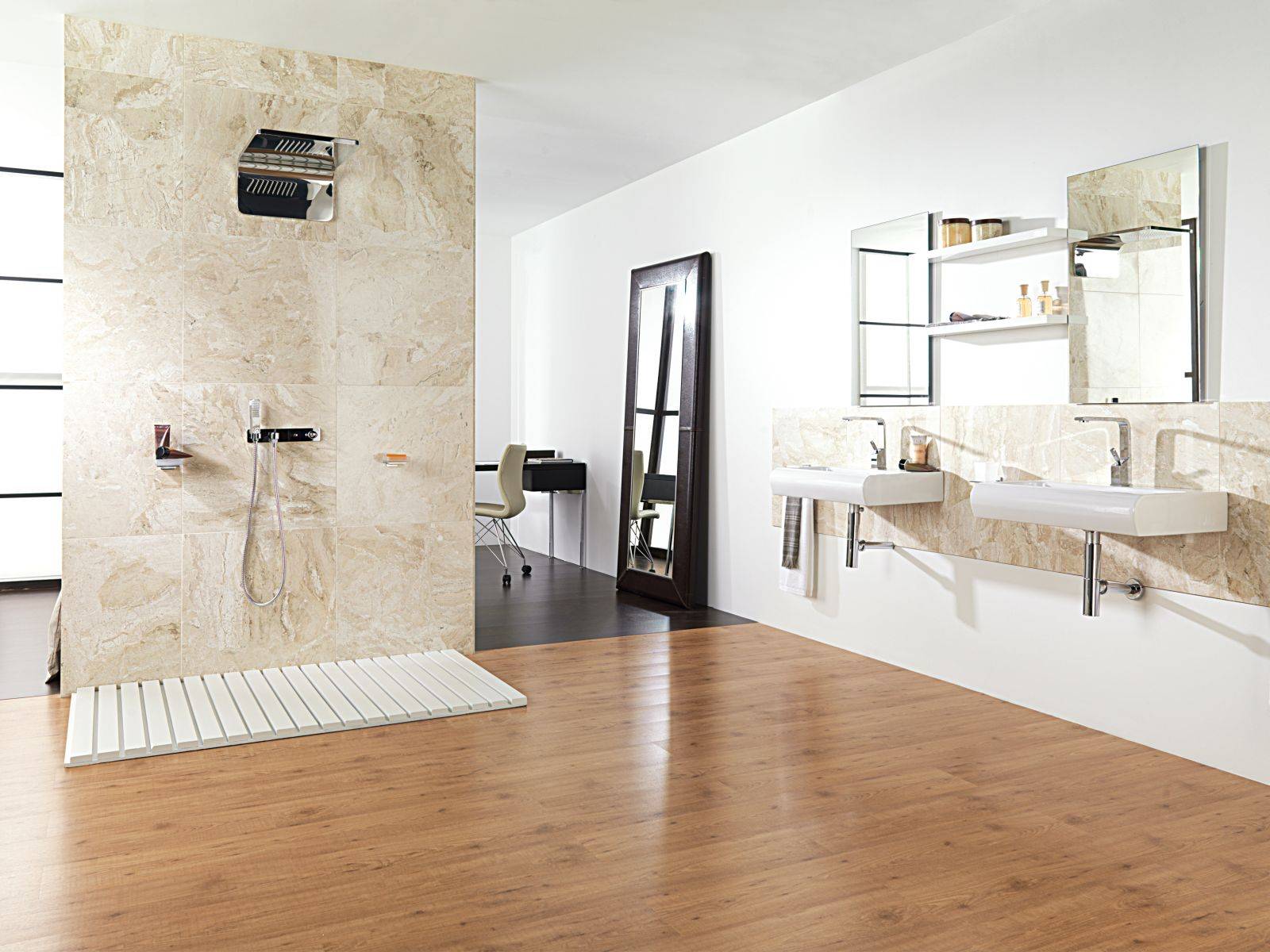 Как подобрать водостойкий ламинат для ванной комнаты, его плюсы и минусы, отзывы специалистов + фото