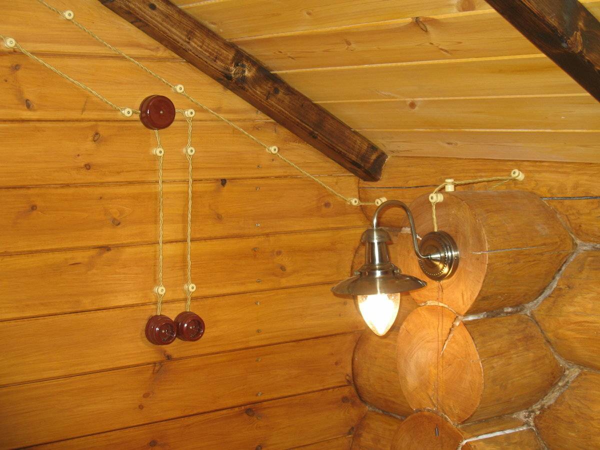Монтаж ретро проводки в деревянном доме под ключ