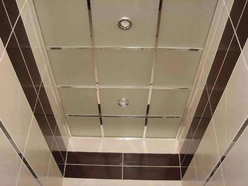 Подвесные потолки для ванной комнаты - виды и монтаж своими руками!