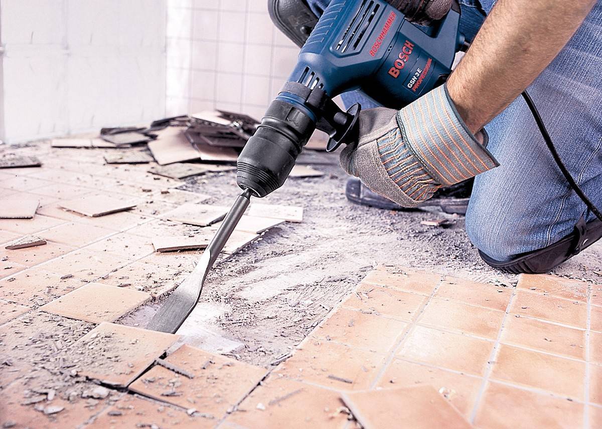 Укладка кафельной плитки на деревянные стены