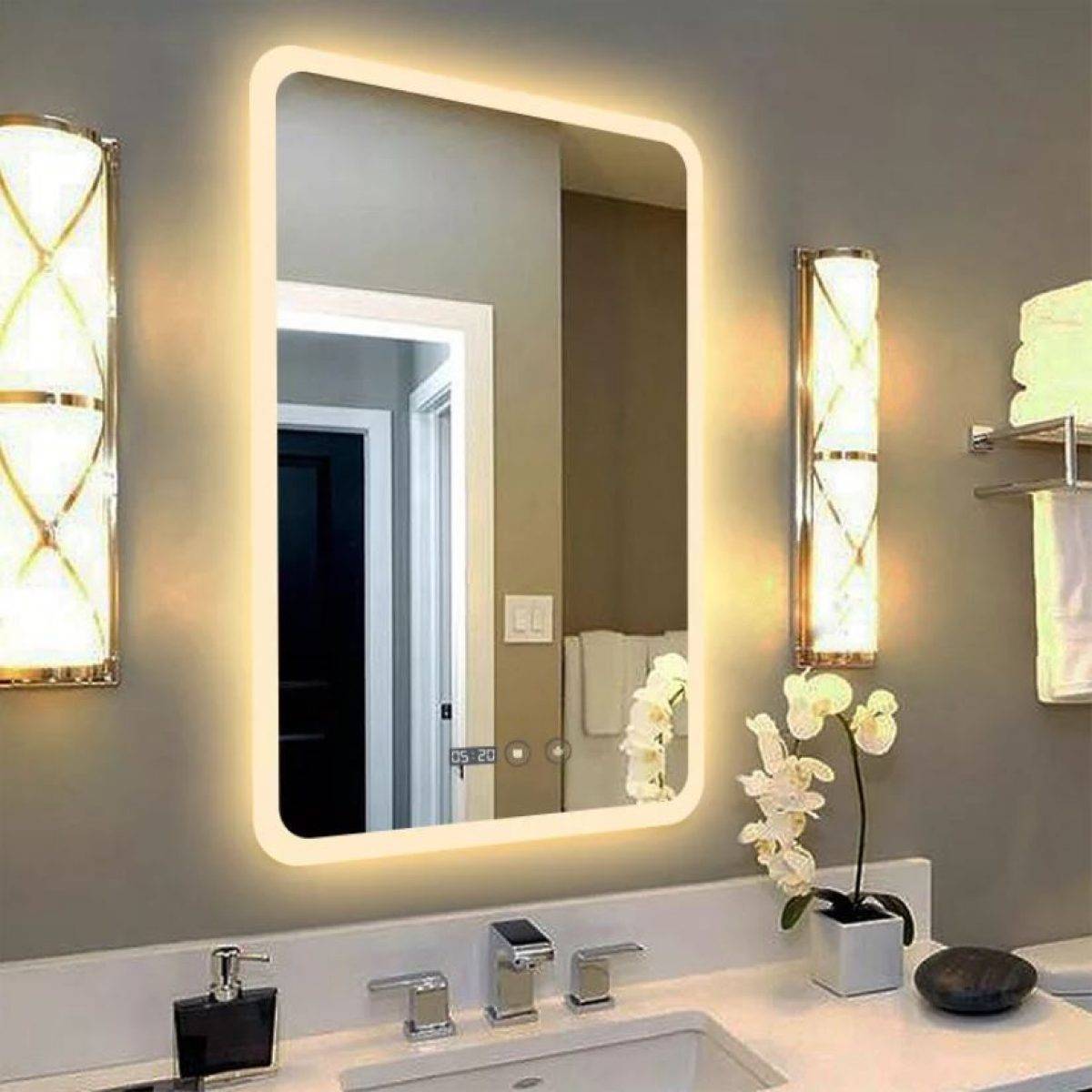 Зеркало в ванную комнату — виды, формы, декор, цвет, варианты с рисунком и подсветкой (110 фото)