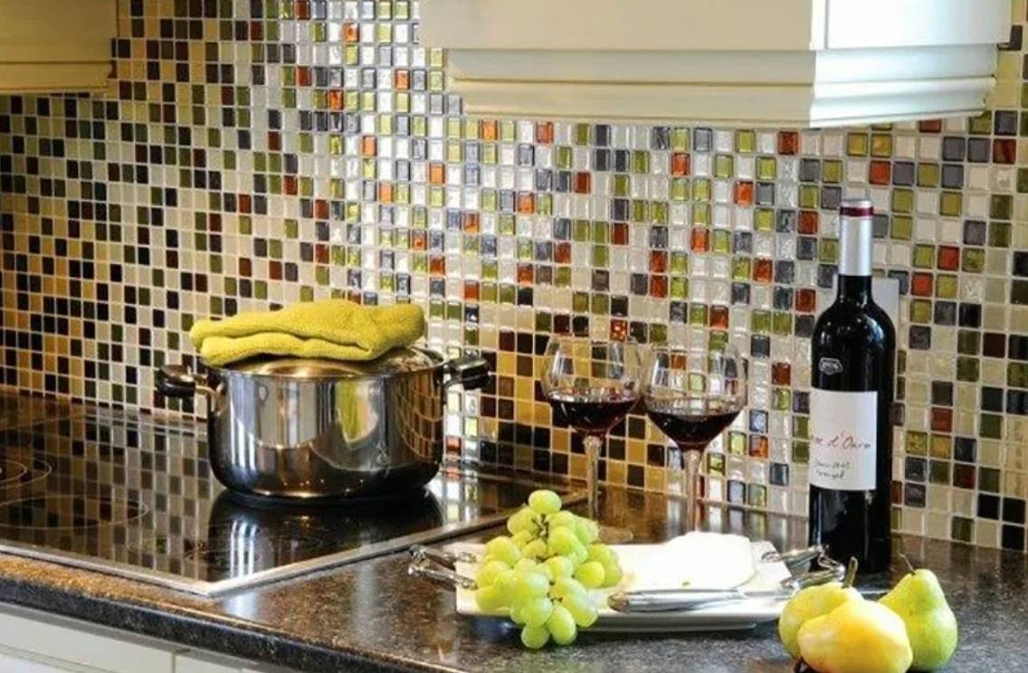 Мозаика — плитка для кухни на фартук. Выбираем, сравниваем