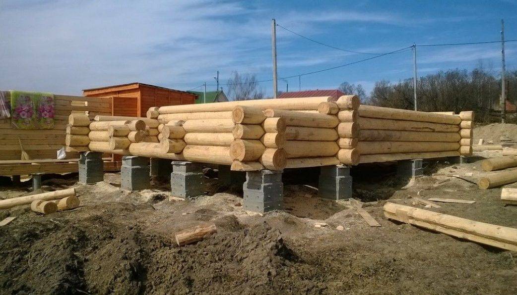 Как подвести фундамент под старый деревянный дом: своими руками