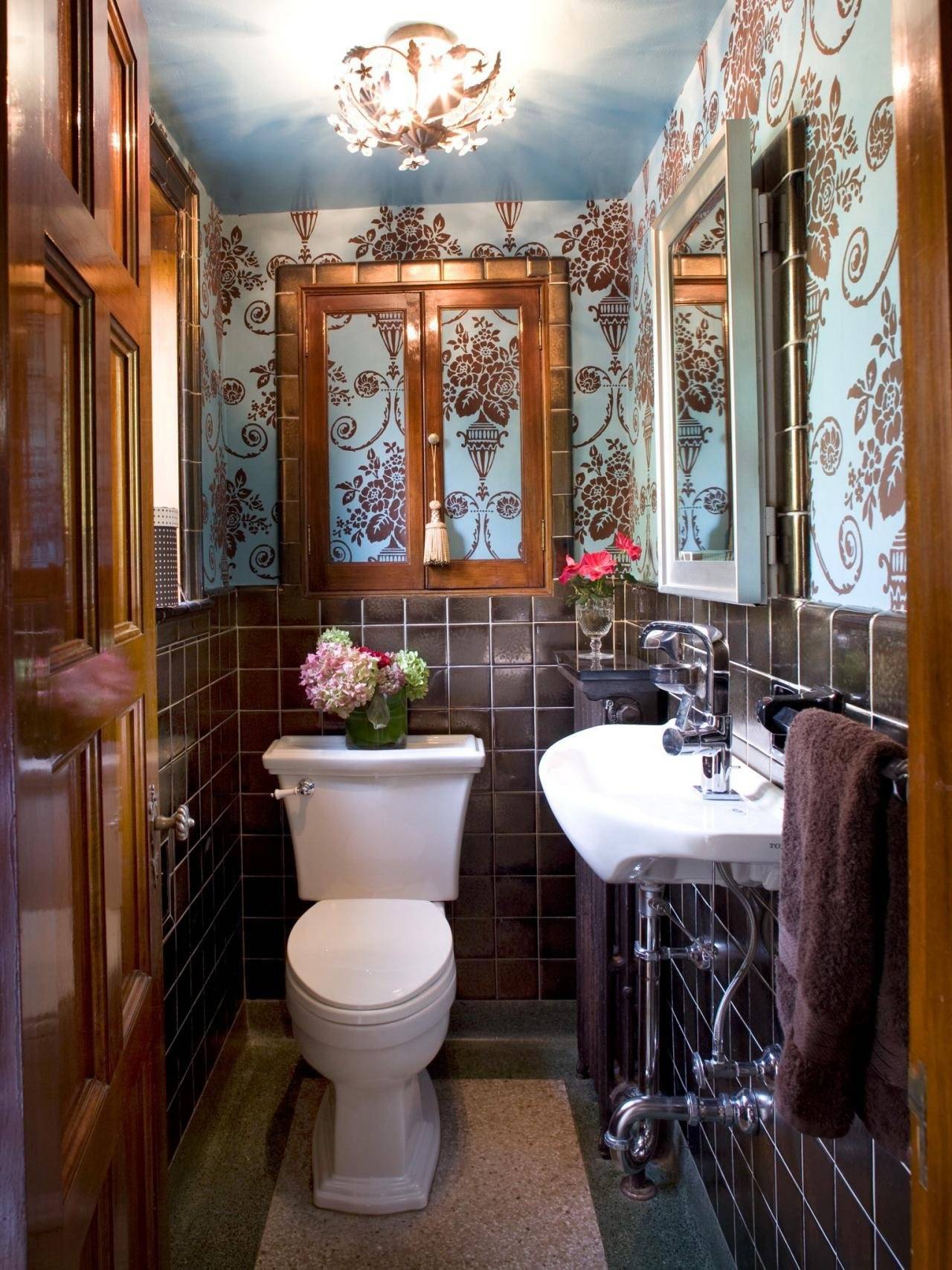 Туалет в жилом доме. Интерьер туалета. Красивые туалетные комнаты. Красивый туалет. Ванная в викторианском стиле.