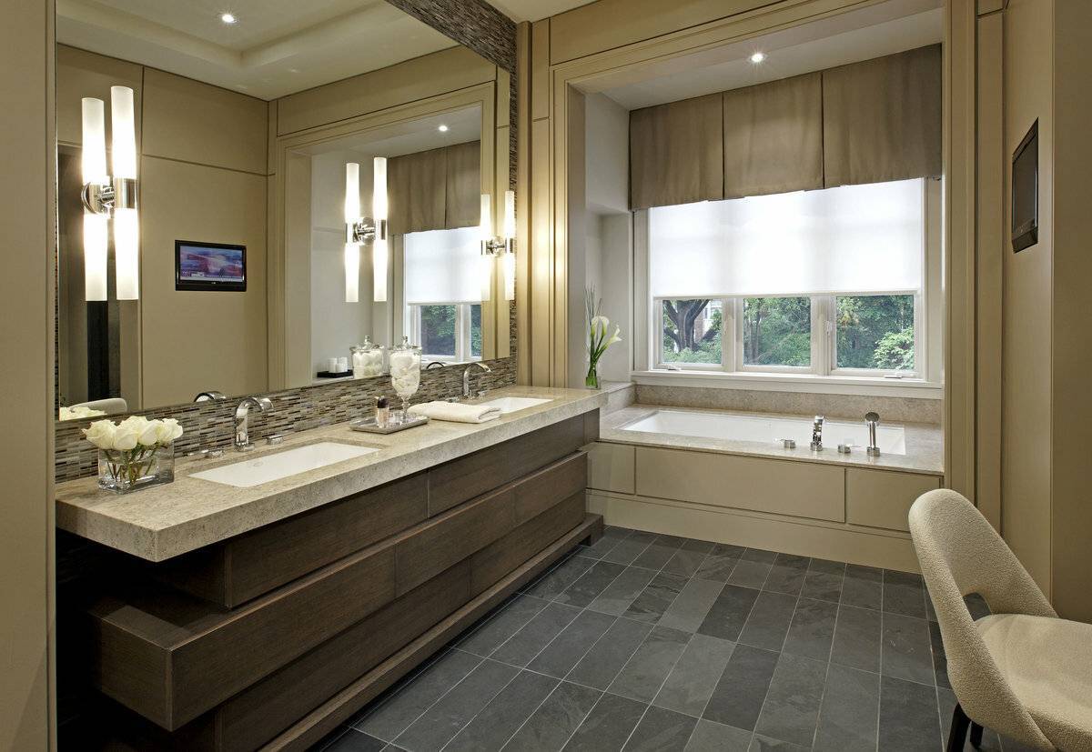 Дизайн ванной комнаты с окном в частном доме + фото