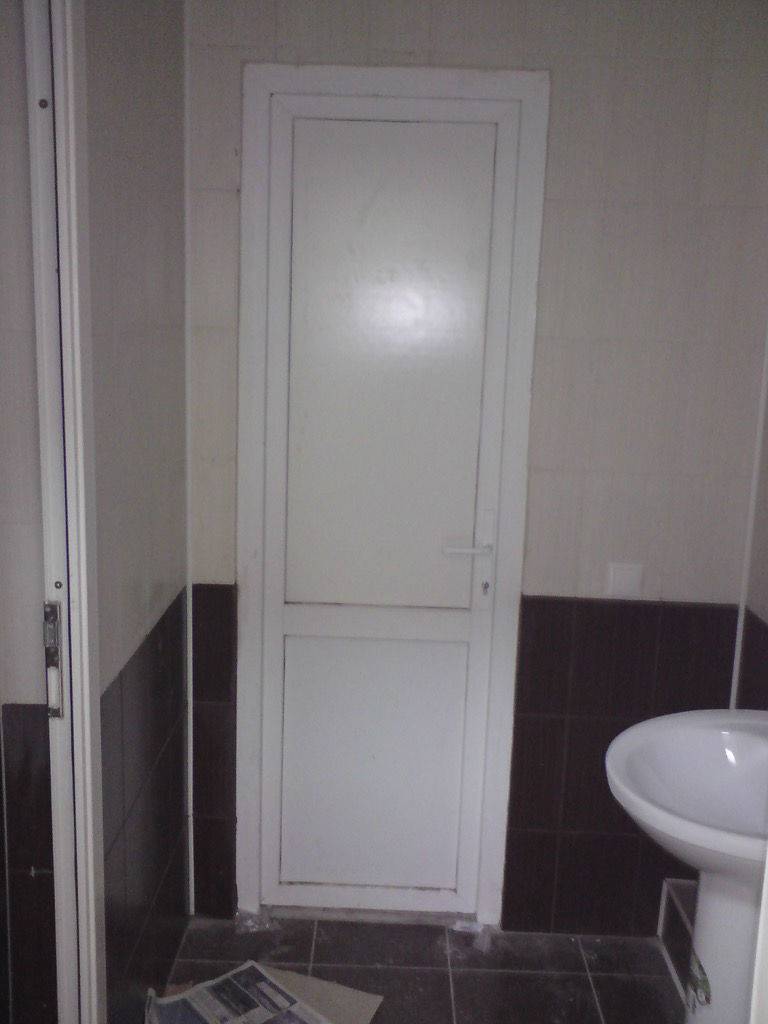 Стоит ли ставить раздвижные двери в ванную комнату и туалет?
