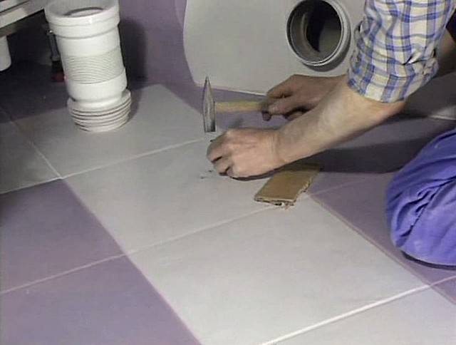 Закрепление унитаза на кафельном полу: особенности установки на плитку