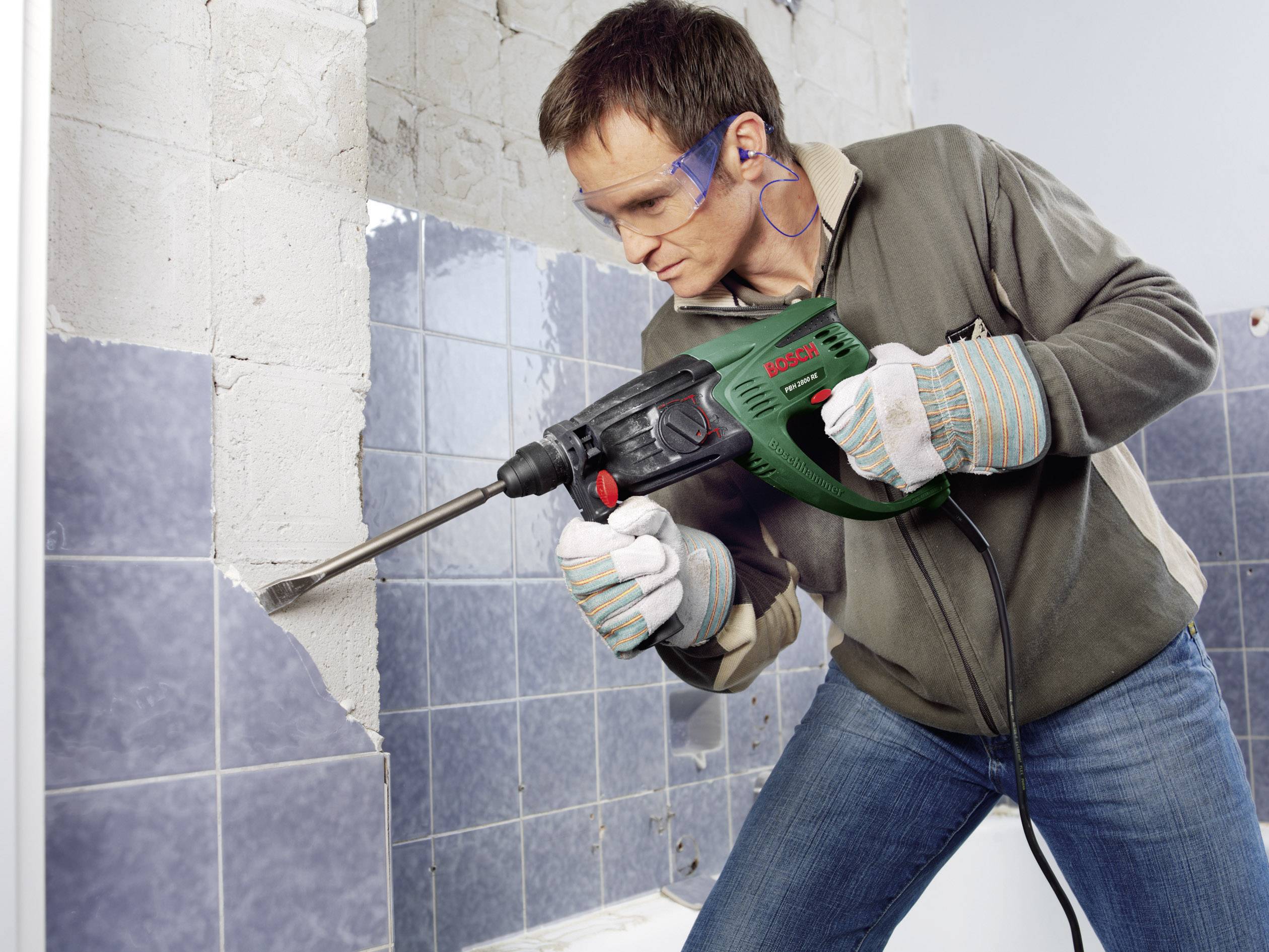 Выравнивание стен под плитку: советы и рекомендации