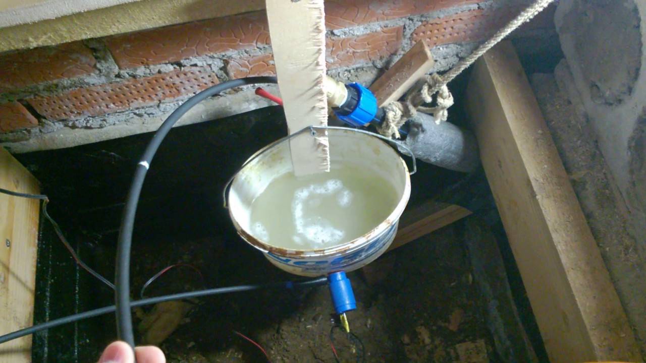 Как разморозить трубу с водой под землей? если замерзла - как отогреть водопровод, разморозка парогенератором своими руками