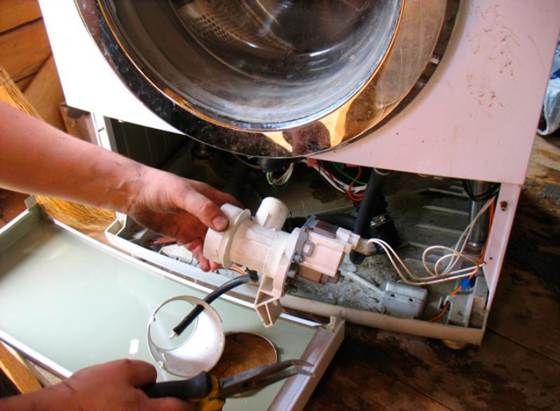 Какие причины того, что стиральная машина lg плохо набирает воду или не делает этого вовсе?