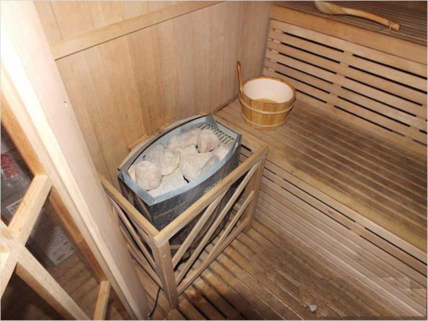 Домашняя сауна в ванной комнате квартиры