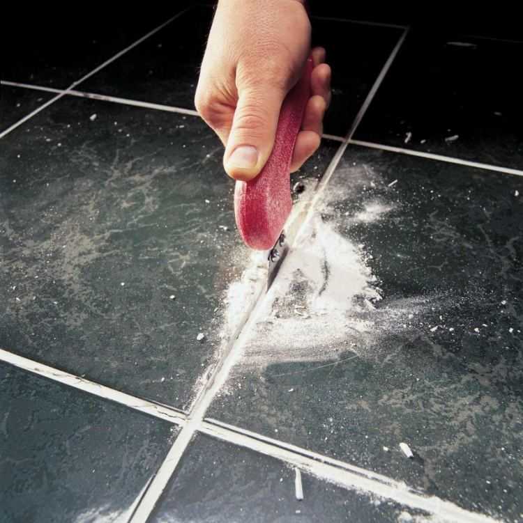 Как почистить швы между плиткой на полу, чем отбелить швы