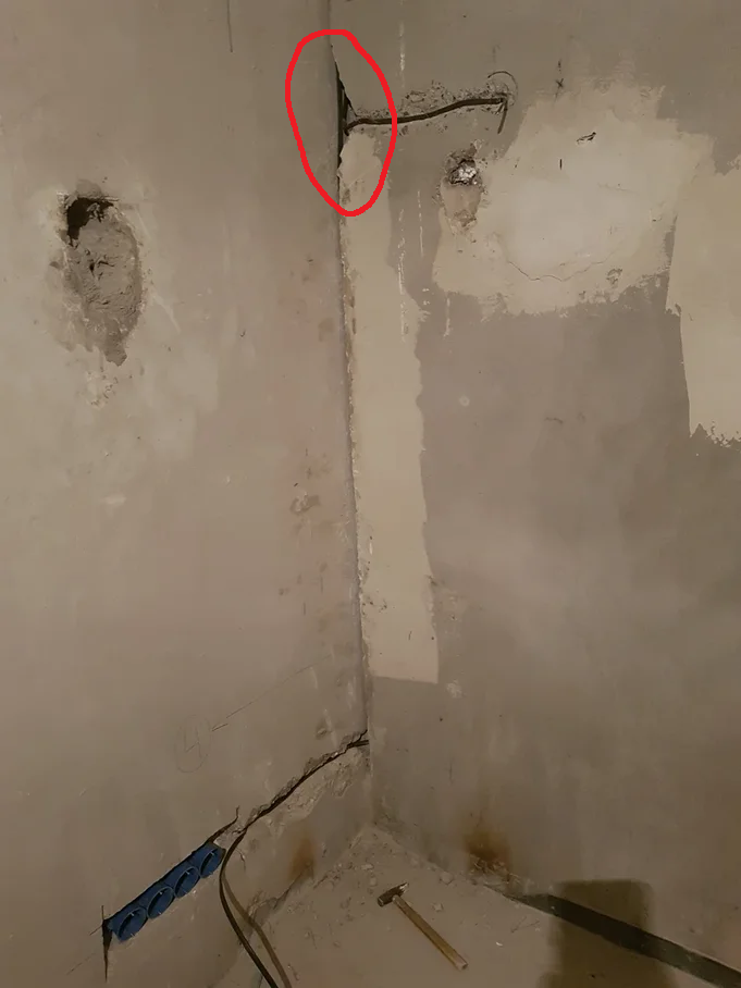 Как правильно штробить стены под электропроводку