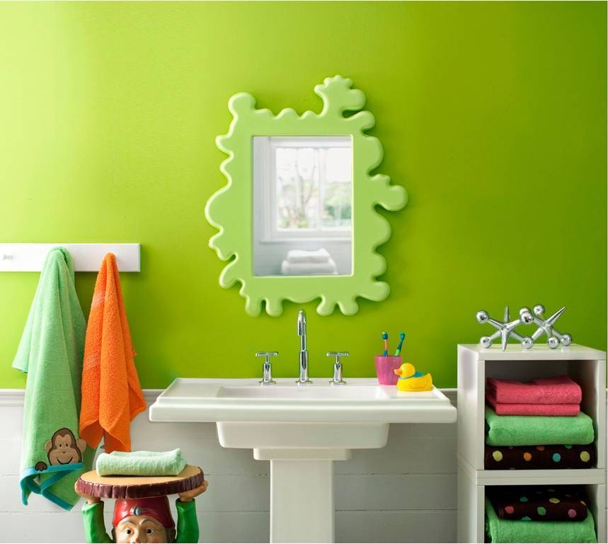 Покраска стен в ванной комнате своими руками: советы и рекомендации