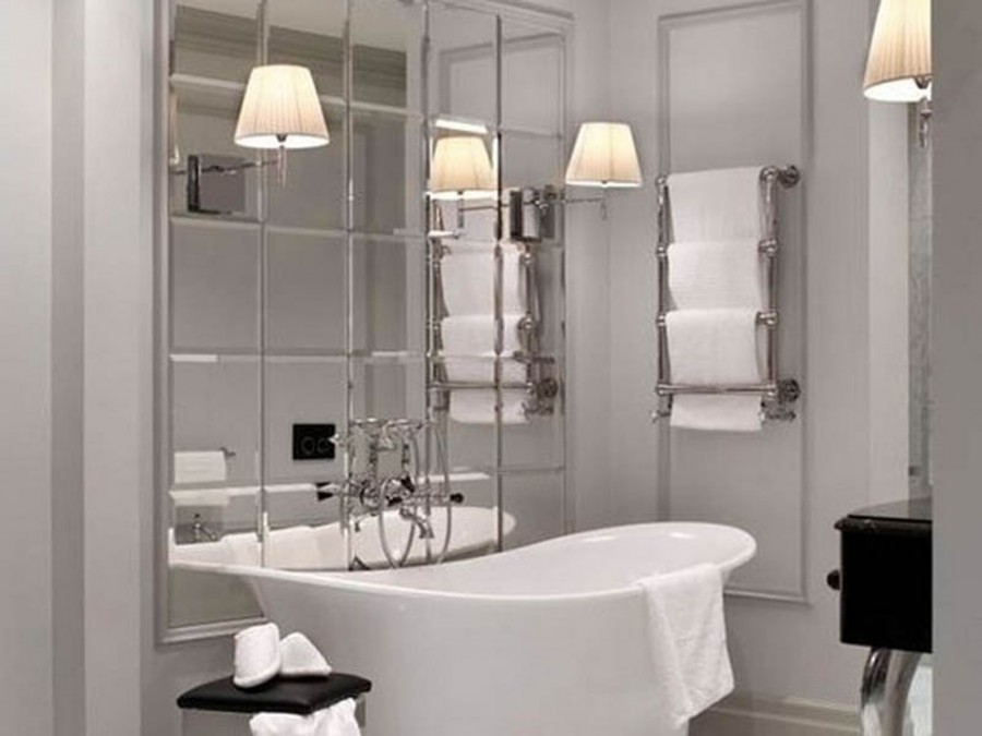 Угловое зеркало для ванной комнаты - фото дизайна и интерьеров