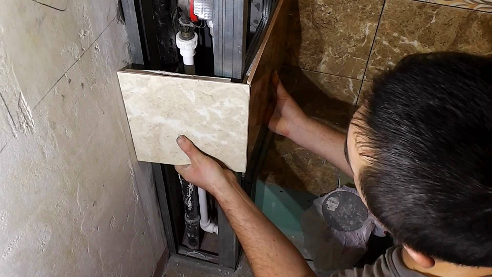 Как правильно класть плитку в туалете на пол и стены