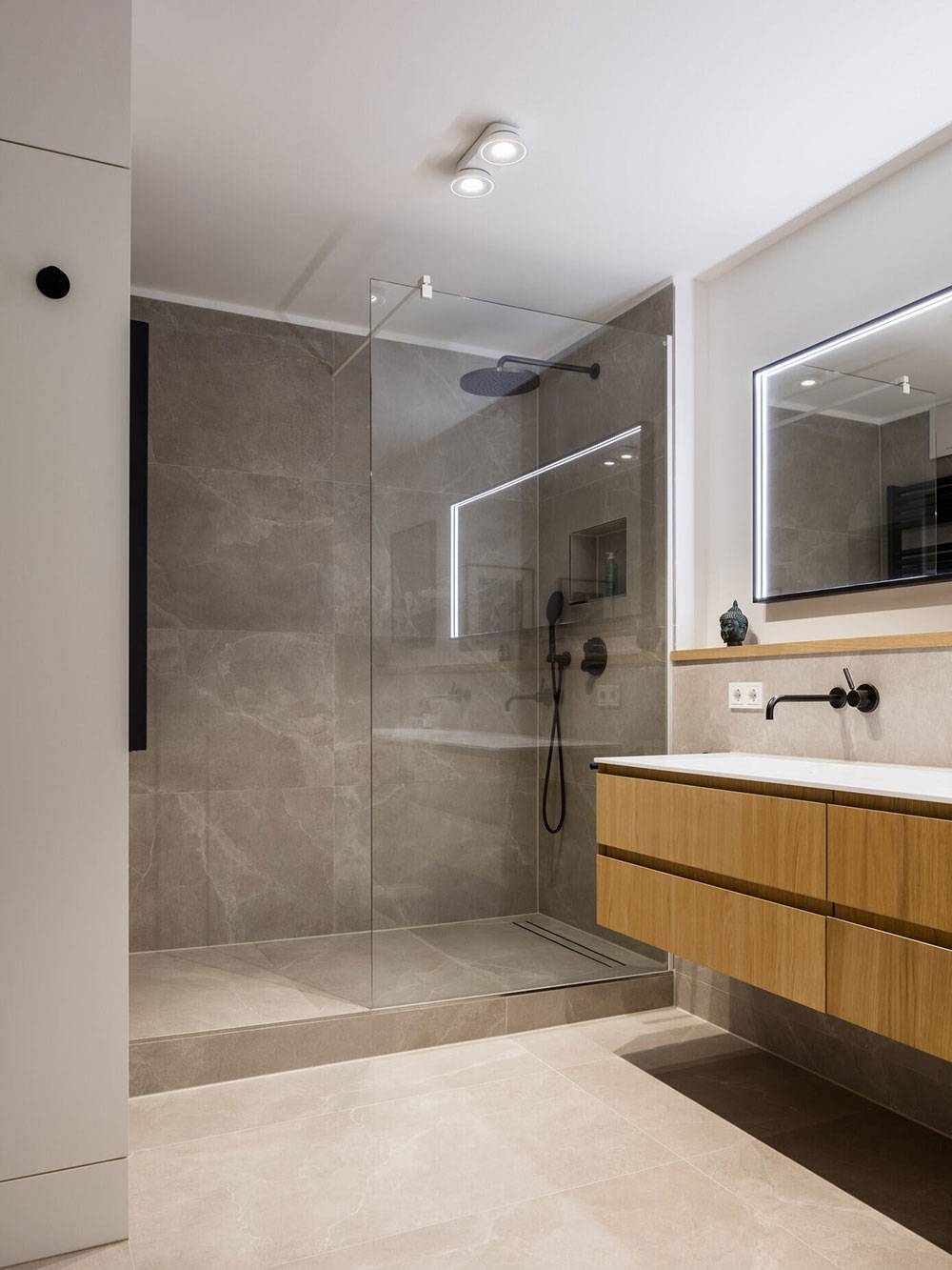 Современный дизайн ванной комнаты, фото интерьеров модерн