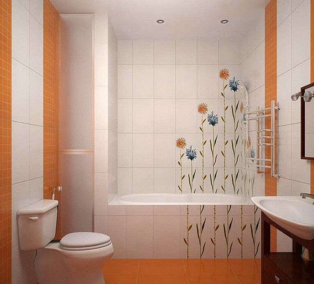 Как правильно подобрать плитку. Кафельная плитка для маленькой ванной. Плитка в маленькую ванную. Плитка в небольшую ванную комнату. Оранжевая ванная комната.