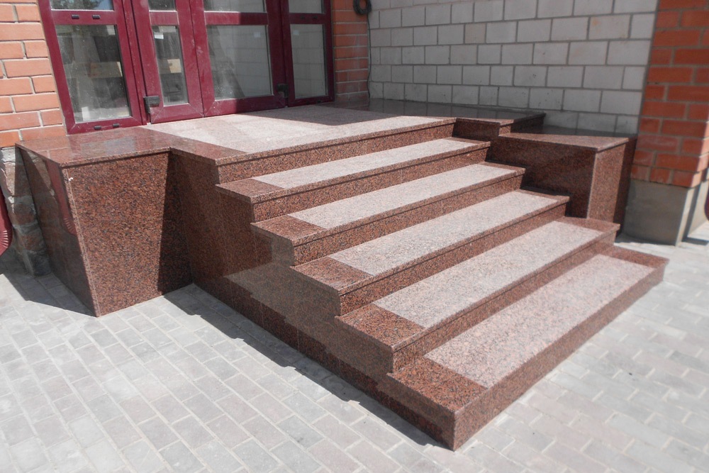 Лестничные ступени из гранита – фото варианты для лестниц