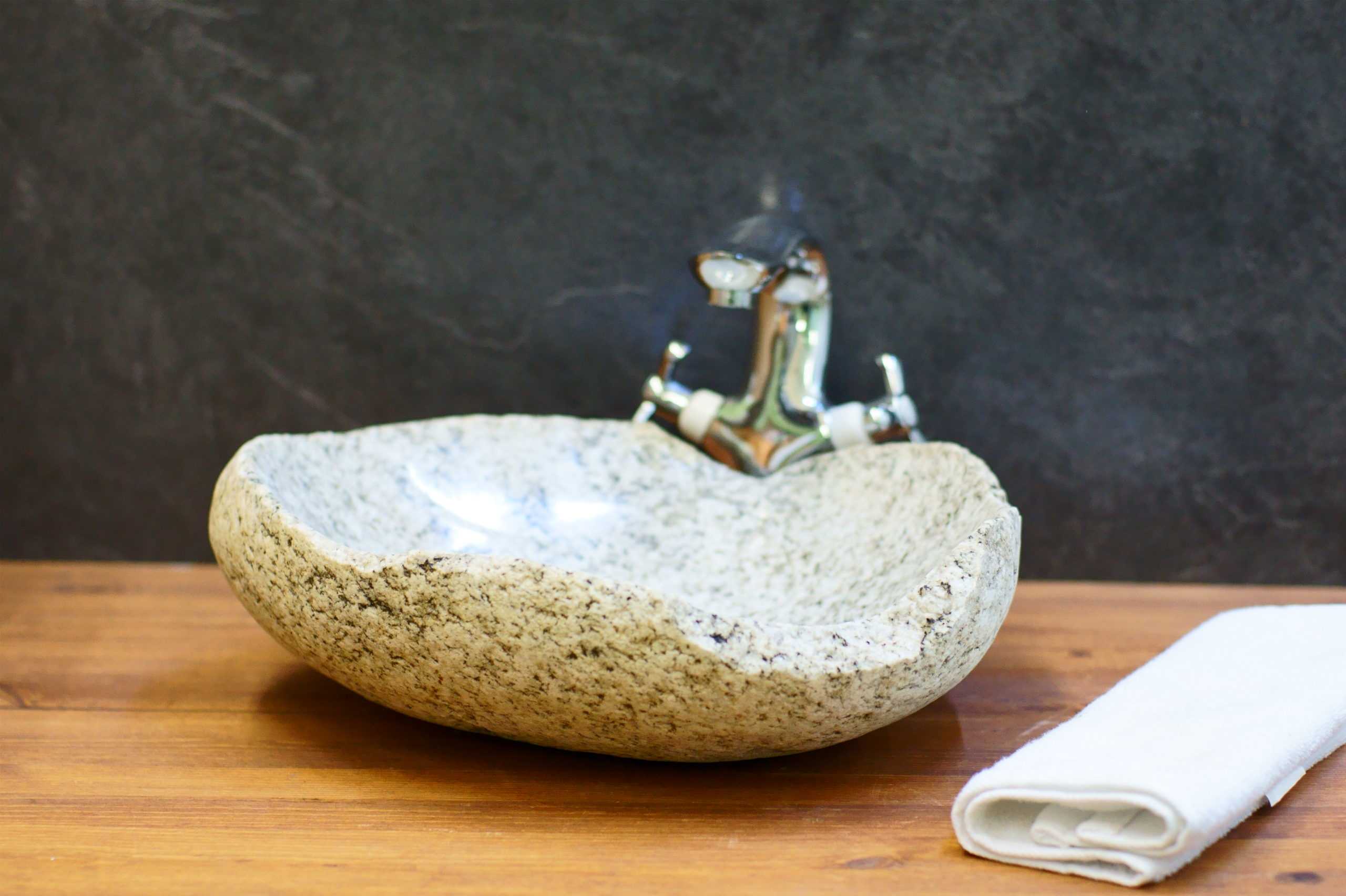 Раковины stone. Раковина 3040 model Речной камень. Раковина из камня Стоун стайл. Stone Sink каменная раковина. Дизайнерские раковины из камня.