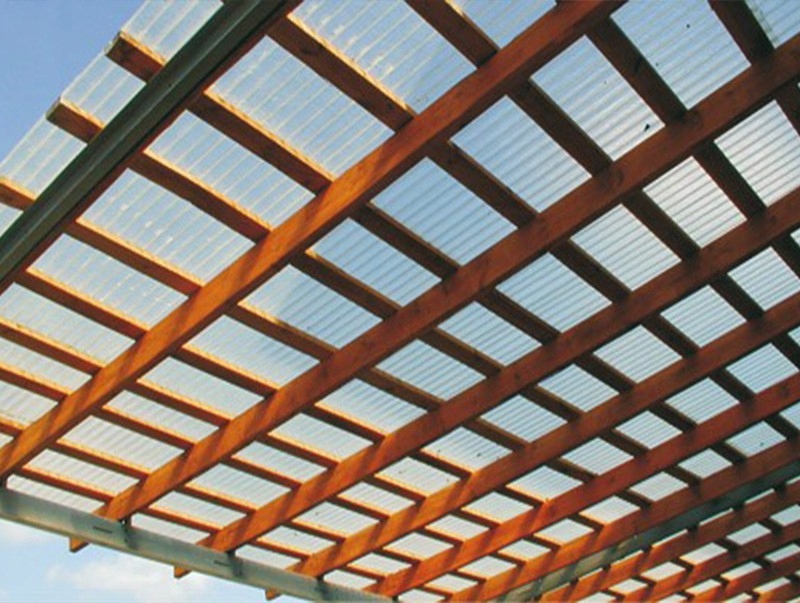 Прозрачная крыша на террасу, веранду или беседку - выбор материала