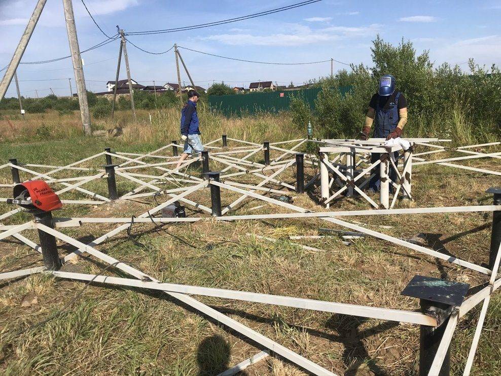 Обвязка брусом винтовых свай: выбор и пошаговая инструкция по установке