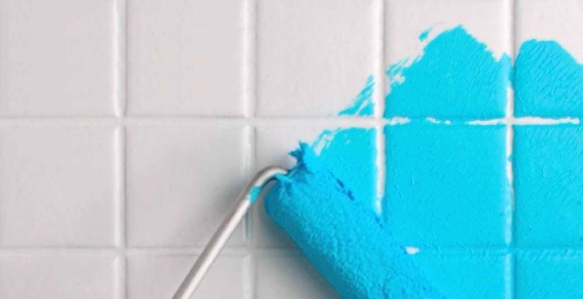 Как самостоятельно покрасить плитку в ванной?