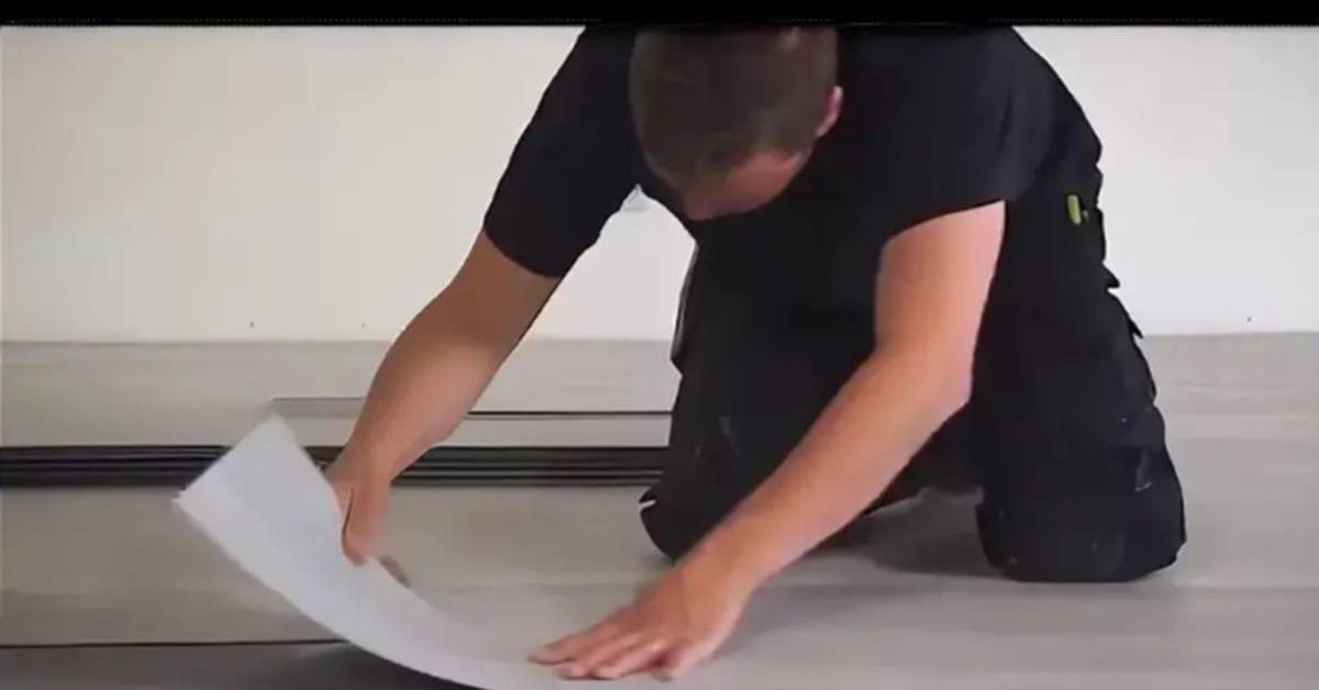Укладка пвх плитки своими руками: подготовка поверхности и монтаж (видео)