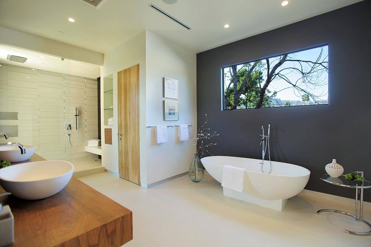 Ванна стена очищающая. Современная ванная комната. Современные Ванные комнаты. Ванная в современном стиле. Современный интерьер ванны.