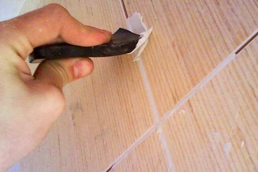 Затирка швов плитки на полу: как правильно затирать швы напольной, половой плитки своими руками между плиткой, чем затирают, фото и видео