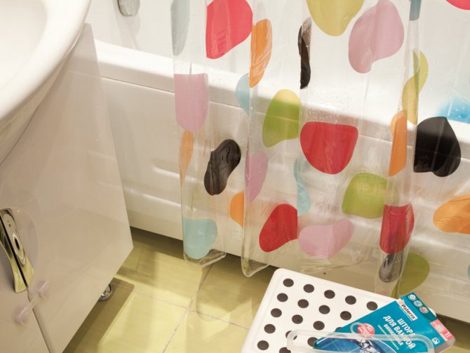 Секреты мойдодыра: как правильно постирать шторку для ванны (душа) руками и в машинке