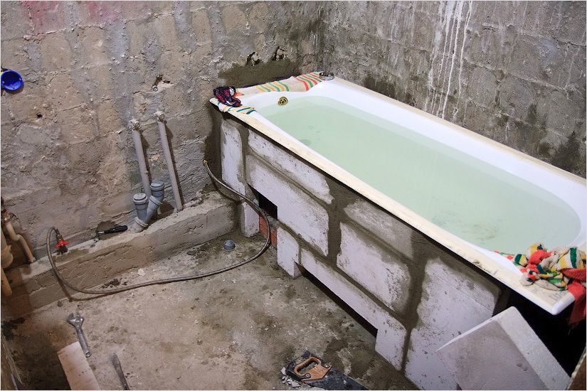 Как установить угловую ванну - установка угловой ванны (+фото) - vannayasvoimirukami.ru