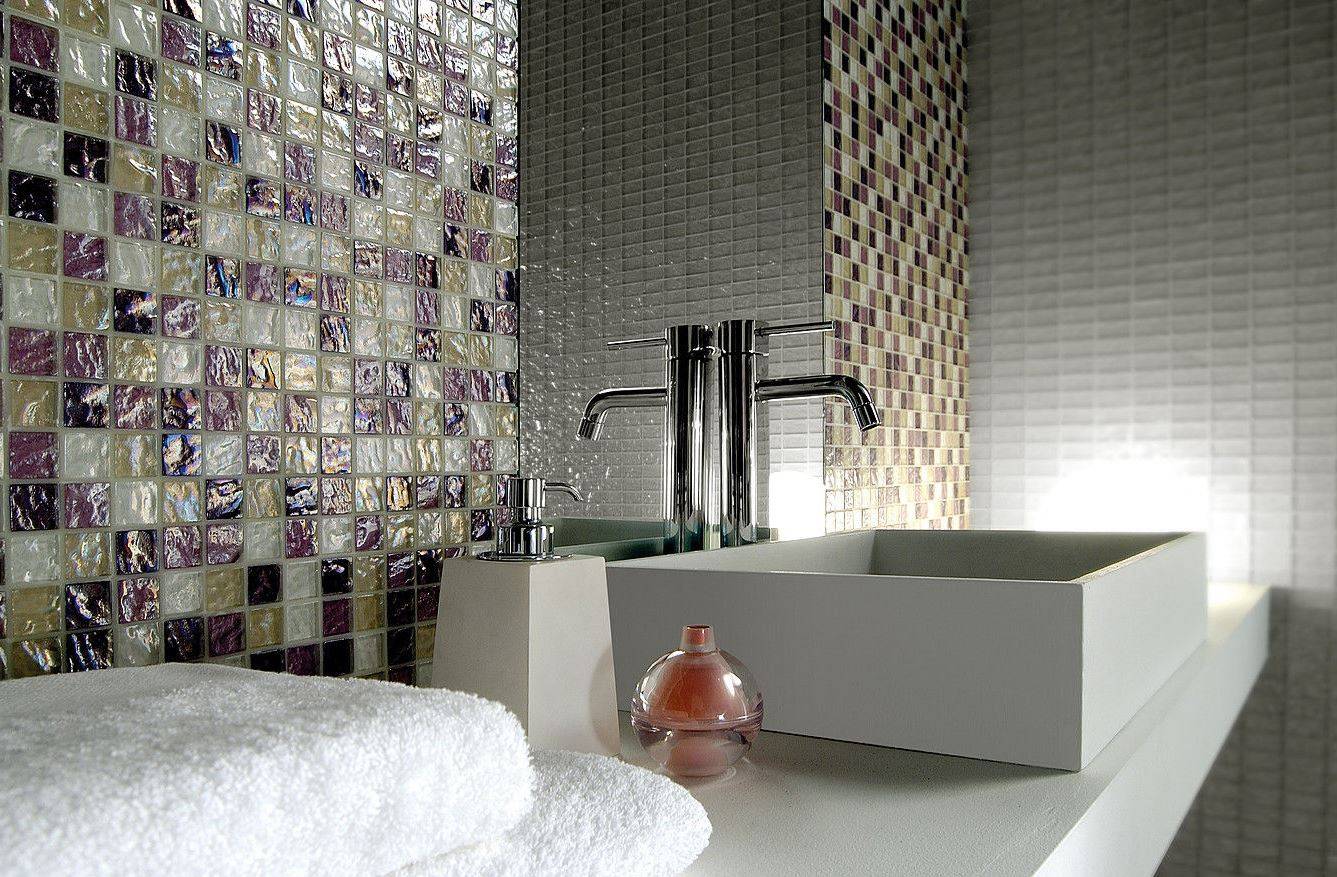 Плитка мозаика для ванной комнаты: особенности (фото)