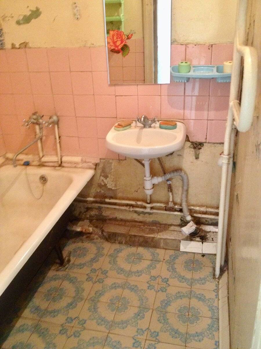 Почему в "сталинках" ванна располагалась на кухне