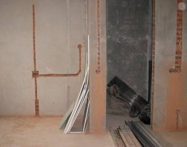 Чем заделывать штробы с проводкой?