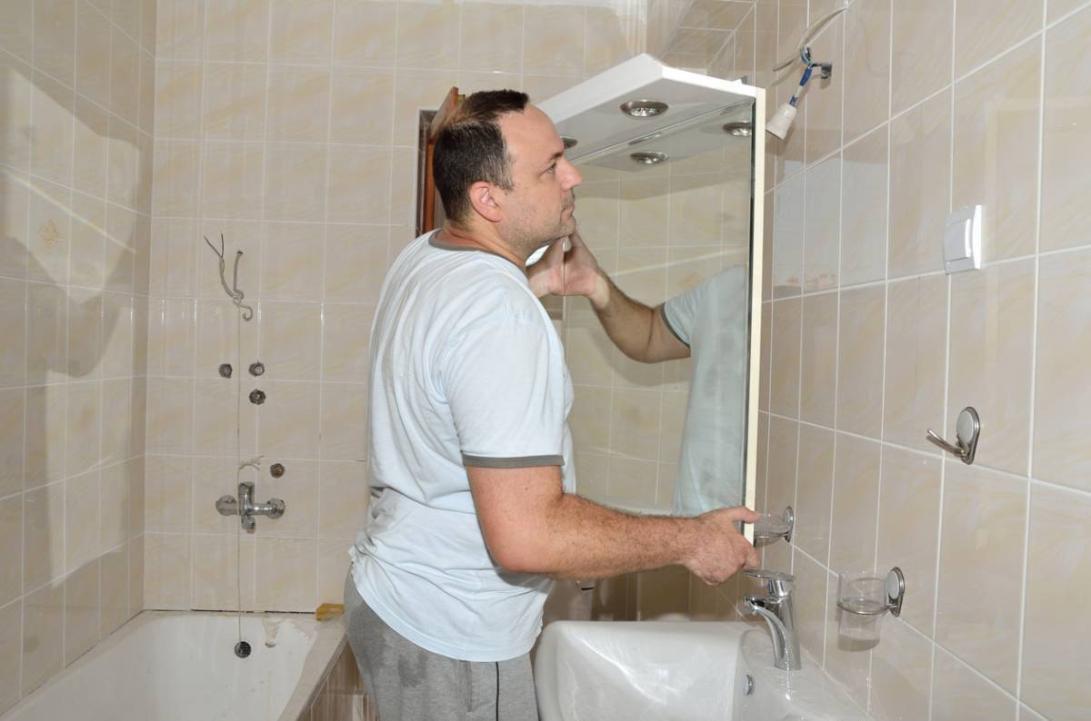 Тайны зазеркалья: 12 способов нескучно повесить зеркало в ванной  - all4decor