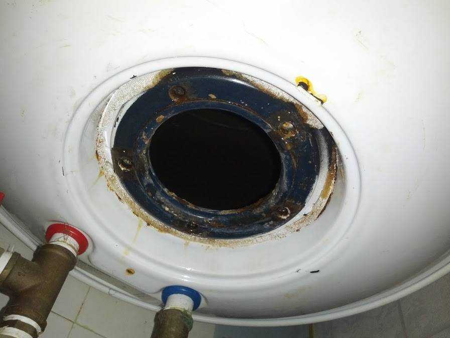 Почему капает вода из предохранительного клапана водонагревателя
