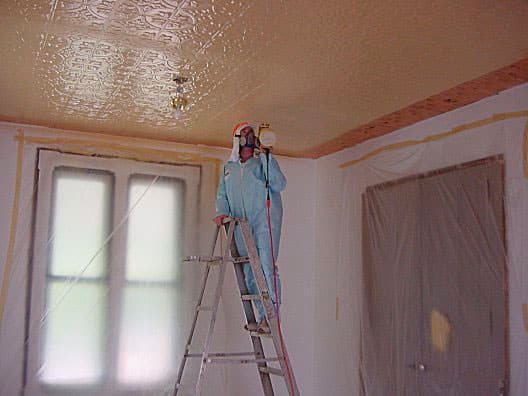 Чем покрасить потолочную плитку своими руками